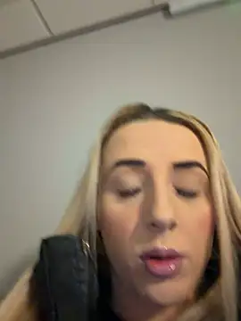 Strongqueen online show from February 2026 08:26:02 PM