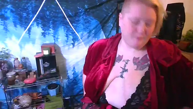 Snapshot of buxombosums chatting on December 2025 07:12:01 AM buxombosums online show from December 2025 07:12:01 AM