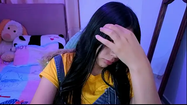 Snapshot of _elenna chatting on October 2025 05:19:02 PM elenna online show from October 2025 05:19:02 PM