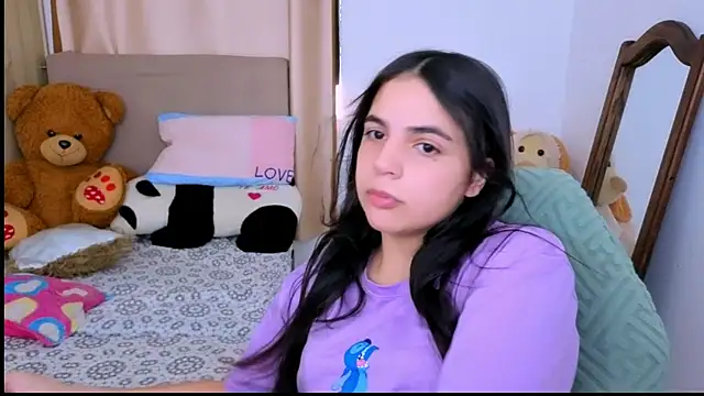 Snapshot of _elenna chatting on November 2025 05:34:02 PM elenna online show from November 2025 05:34:02 PM