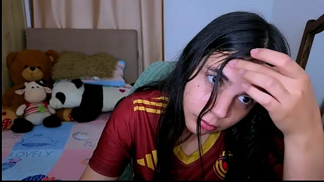 Snapshot of _elenna chatting on November 2025 05:15:02 PM elenna online show from November 2025 05:15:02 PM