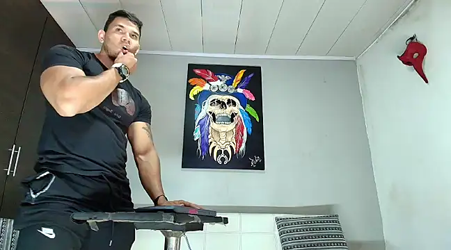 Snapshot of GendersonFit chatting on January 2025 01:47:01 PM GendersonFit online show from January 2025 01:47:01 PM