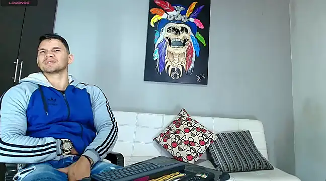 Snapshot of GendersonFit chatting on February 2025 02:21:01 PM GendersonFit online show from February 2025 02:21:01 PM