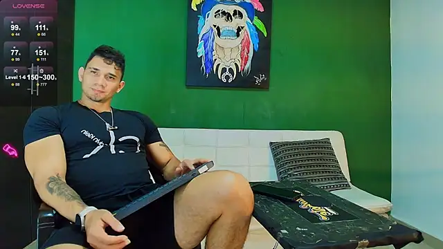 Snapshot of GendersonFit chatting on October 2025 10:12:01 PM GendersonFit online show from October 2025 10:12:01 PM