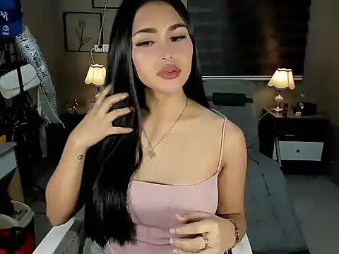 Snapshot of EternityBanks chatting on October 2025 12:47:02 PM EternityBanks online show from October 2025 12:47:02 PM