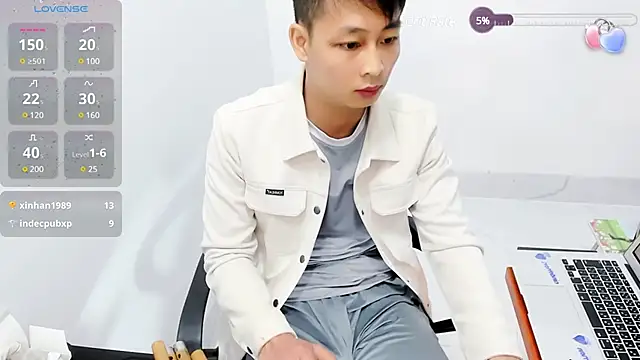 Snapshot of Naughty--asian chatting on February 2025 05:00:01 AM Naughty--asian online show from February 2025 05:00:01 AM