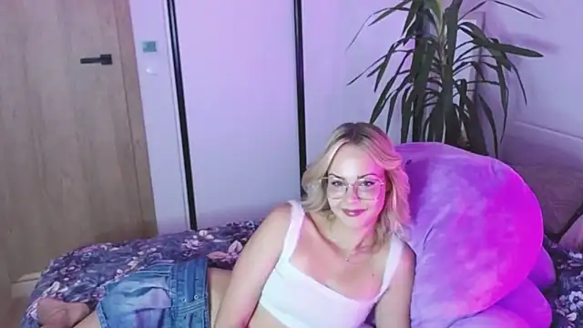 LexiexPlay online show from September 2025 06:57:02 AM