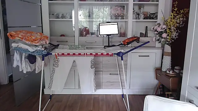 Nudelschwanz online show from July 2026 03:07:02 PM
