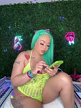 Snapshot of ThickAssRena chatting on February 2026 08:25:02 AM ThickAssRena online show from February 2026 08:25:02 AM