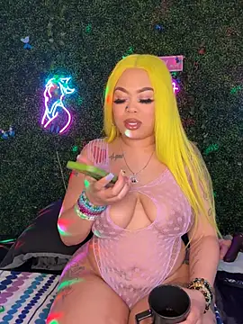 Snapshot of ThickAssRena chatting on March 2026 07:01:01 AM ThickAssRena online show from March 2026 07:01:01 AM