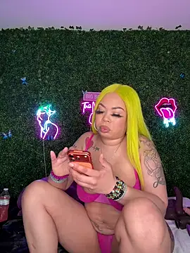 Snapshot of ThickAssRena chatting on April 2026 09:48:02 PM ThickAssRena online show from April 2026 09:48:02 PM