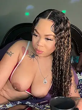 Snapshot of ThickAssRena chatting on July 2026 05:37:01 AM ThickAssRena online show from July 2026 05:37:01 AM