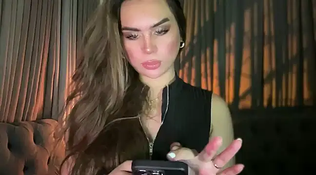 Snapshot of Mistress_supreme chatting on January 2025 01:44:01 AM Mistress supreme online show from January 2025 01:44:01 AM