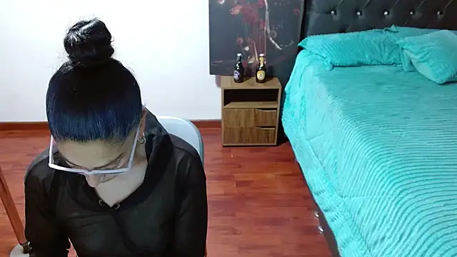 Anitta muscle online show from November 2025 08:52:01 PM