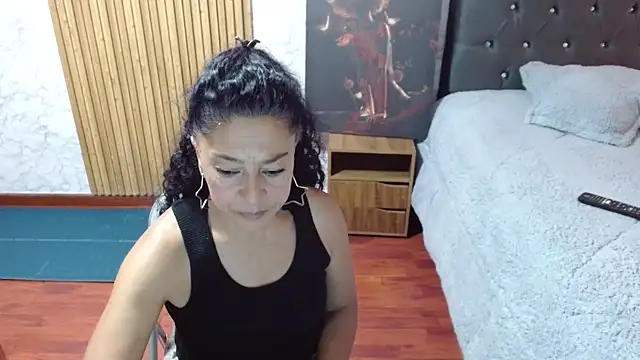 Snapshot of Anitta_muscle chatting on March 2026 09:43:01 PM Anitta muscle online show from March 2026 09:43:01 PM