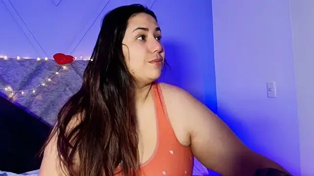 Snapshot of emmajohnss chatting on February 2025 03:50:01 AM emmajohnss online show from February 2025 03:50:01 AM