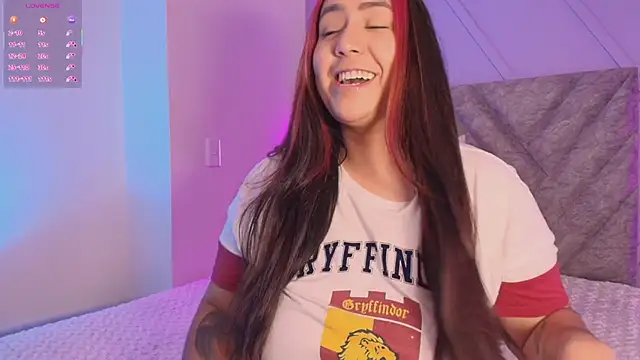 Snapshot of emmajohnss chatting on September 2025 03:52:01 AM emmajohnss online show from September 2025 03:52:01 AM