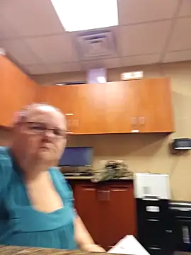 Snapshot of Hornybbw1978 chatting on April 2026 05:30:01 AM Hornybbw1978 online show from April 2026 05:30:01 AM