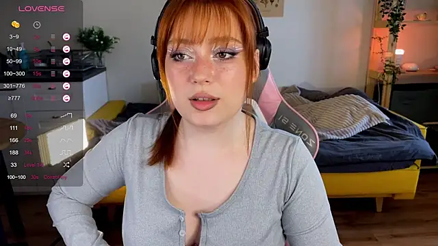 Snapshot of Sofy_Benson chatting on June 2026 01:10:01 PM Sofy Benson online show from June 2026 01:10:01 PM