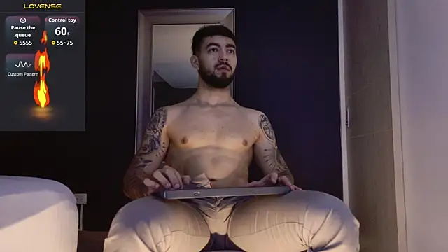 Snapshot of MarkWalker__ chatting on November 2025 10:15:02 AM MarkWalker online show from November 2025 10:15:02 AM