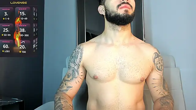 Snapshot of MarkWalker__ chatting on November 2025 10:04:02 AM MarkWalker online show from November 2025 10:04:02 AM