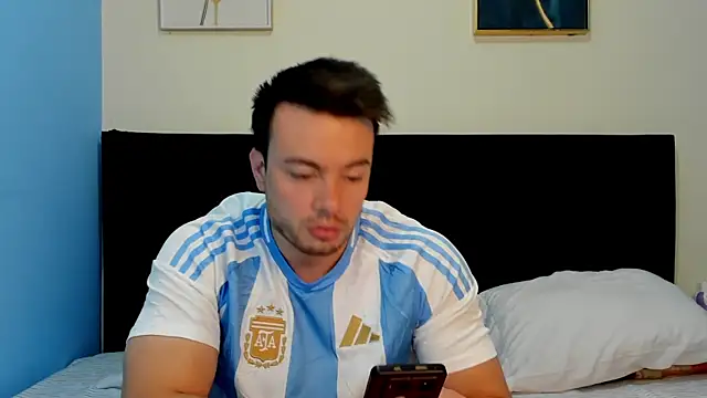 Snapshot of lissandthor13 chatting on April 2026 12:21:01 PM lissandthor13 online show from April 2026 12:21:01 PM