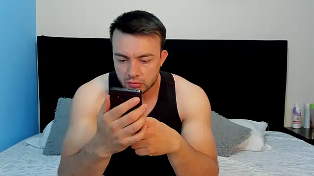 Snapshot of lissandthor13 chatting on April 2026 09:27:01 AM lissandthor13 online show from April 2026 09:27:01 AM