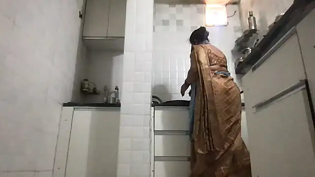 Snapshot of Riyasingh9 chatting on March 2026 05:24:01 AM Riyasingh9 online show from March 2026 05:24:01 AM