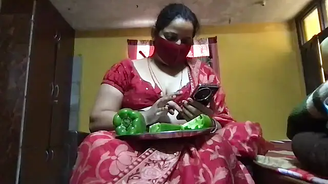 Snapshot of Riyasingh9 chatting on April 2026 03:45:02 AM Riyasingh9 online show from April 2026 03:45:02 AM