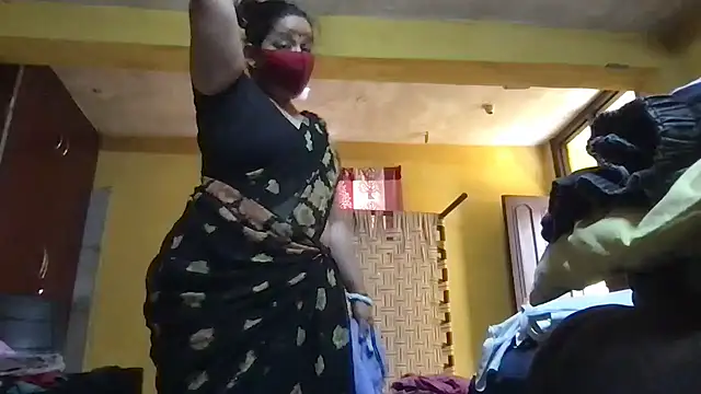 Snapshot of Riyasingh9 chatting on April 2026 04:16:01 AM Riyasingh9 online show from April 2026 04:16:01 AM