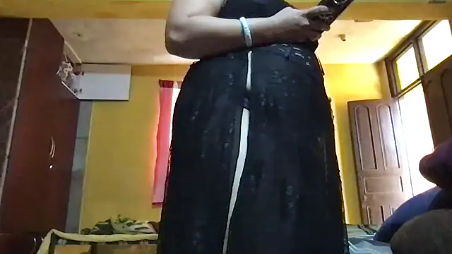 Snapshot of Riyasingh9 chatting on April 2026 04:35:01 AM Riyasingh9 online show from April 2026 04:35:01 AM