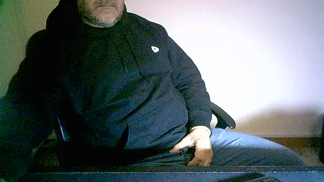 Snapshot of Greek_Passion chatting on April 2026 06:29:02 AM Greek Passion online show from April 2026 06:29:02 AM