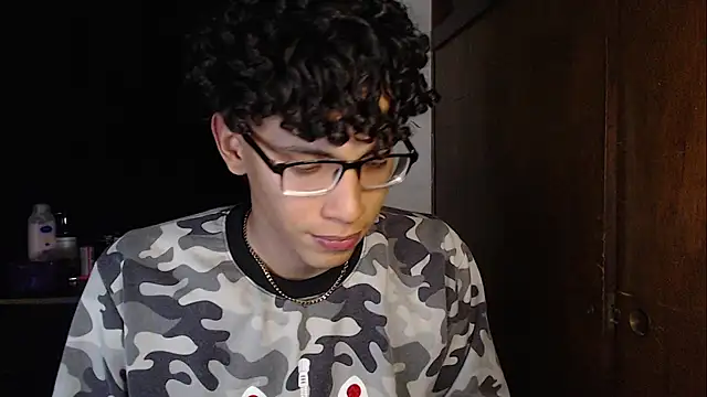 Snapshot of austinsantana chatting on March 2025 04:28:01 AM austinsantana online show from March 2025 04:28:01 AM