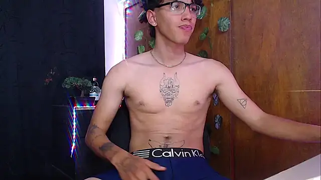 Snapshot of austinsantana chatting on March 2025 07:32:02 AM austinsantana online show from March 2025 07:32:02 AM