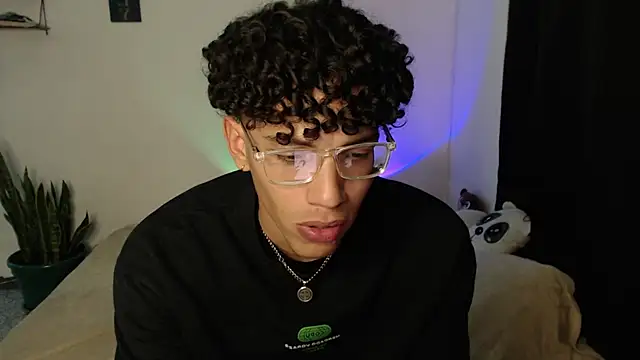 Snapshot of austinsantana chatting on April 2026 03:37:02 AM austinsantana online show from April 2026 03:37:02 AM