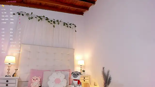 Snapshot of tatikiss_ chatting on October 2025 11:43:01 AM tatikiss online show from October 2025 11:43:01 AM