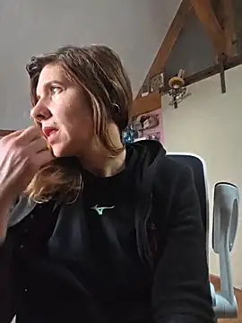 Lina lou4 online show from December 2025 01:29:01 PM