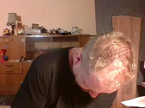 82liska online show from February 2026 04:48:01 PM