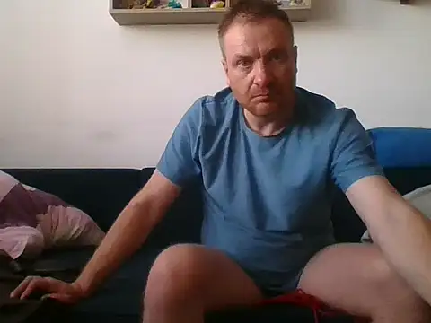 Snapshot of 82liska chatting on April 2026 04:20:02 PM 82liska online show from April 2026 04:20:02 PM