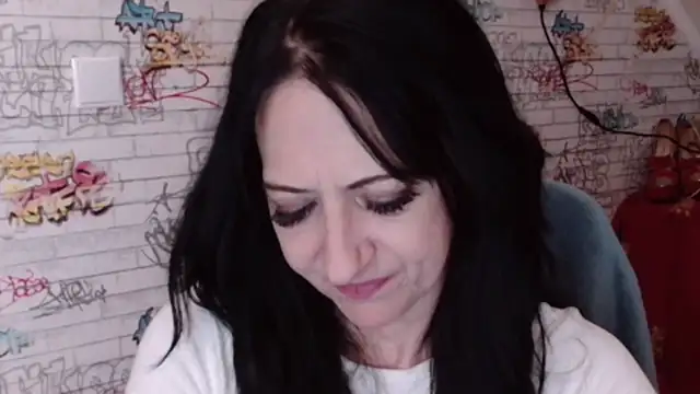 Snapshot of DebraMilf chatting on July 2026 03:34:01 AM DebraMilf online show from July 2026 03:34:01 AM
