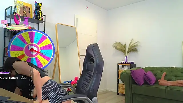 Snapshot of EvaKeks chatting on April 2026 07:07:02 PM EvaKeks online show from April 2026 07:07:02 PM