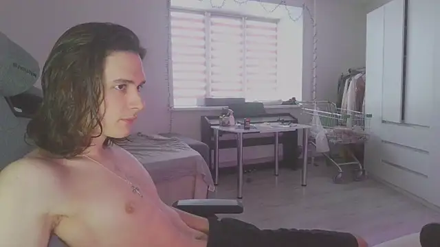 Snapshot of CandyChell chatting on February 2025 12:21:01 PM CandyChell online show from February 2025 12:21:01 PM