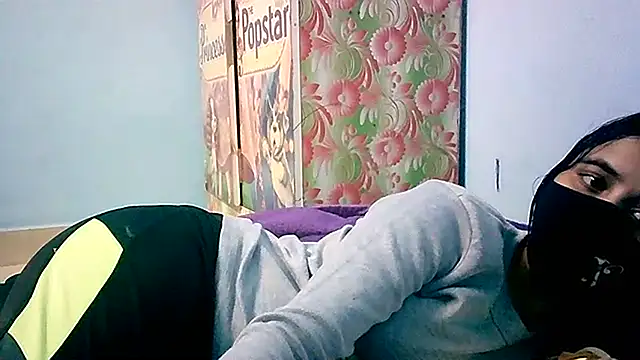 lovelydesi21 online show from January 2025 06:23:01 PM