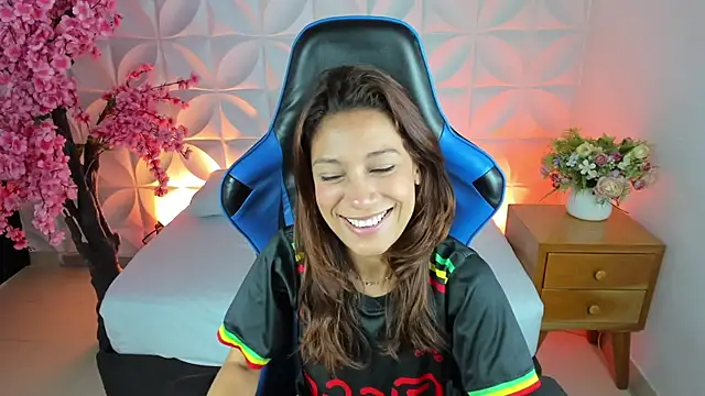 cora 22 online show from February 2025 12:57:02 PM