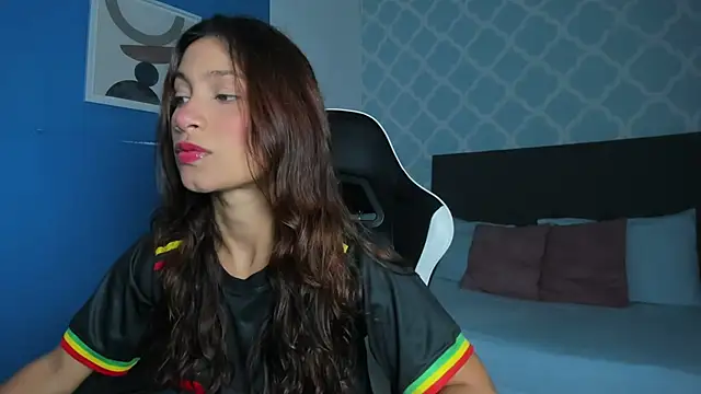 cora 22 online show from October 2025 12:44:02 PM