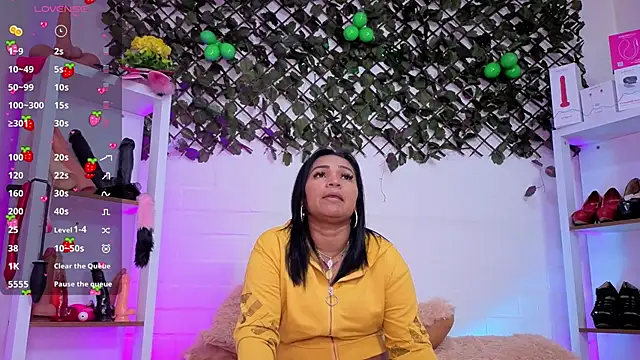 louise nails online show from July 2026 08:26:01 PM
