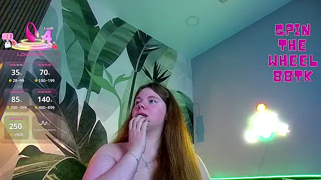 Snapshot of RubyValen chatting on September 2025 01:05:02 AM RubyValen online show from September 2025 01:05:02 AM