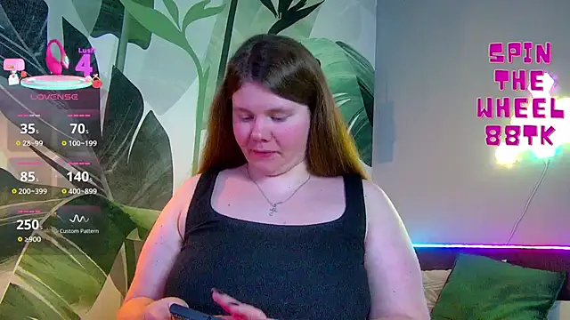 Snapshot of RubyValen chatting on October 2025 01:13:02 AM RubyValen online show from October 2025 01:13:02 AM