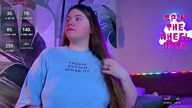 Snapshot of RubyValen chatting on November 2025 01:48:02 AM RubyValen online show from November 2025 01:48:02 AM