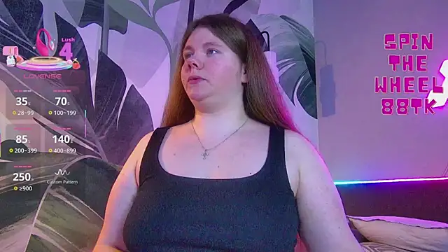 Snapshot of RubyValen chatting on December 2025 01:14:02 AM RubyValen online show from December 2025 01:14:02 AM